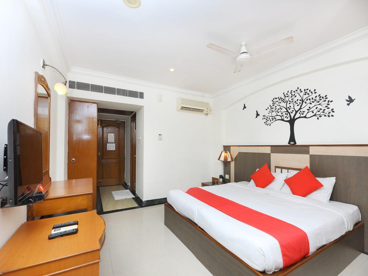 Oyo 1081 Hotel Sindhu International Tirupati Exterior photo