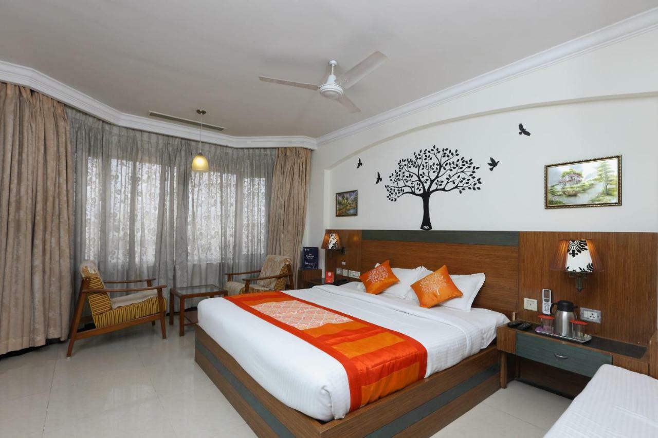 Oyo 1081 Hotel Sindhu International Tirupati Exterior photo