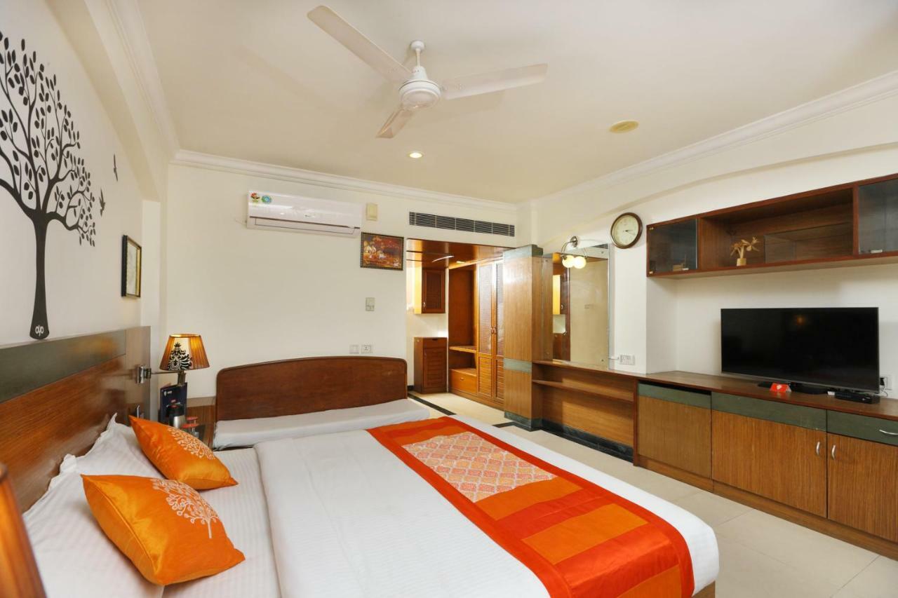 Oyo 1081 Hotel Sindhu International Tirupati Exterior photo